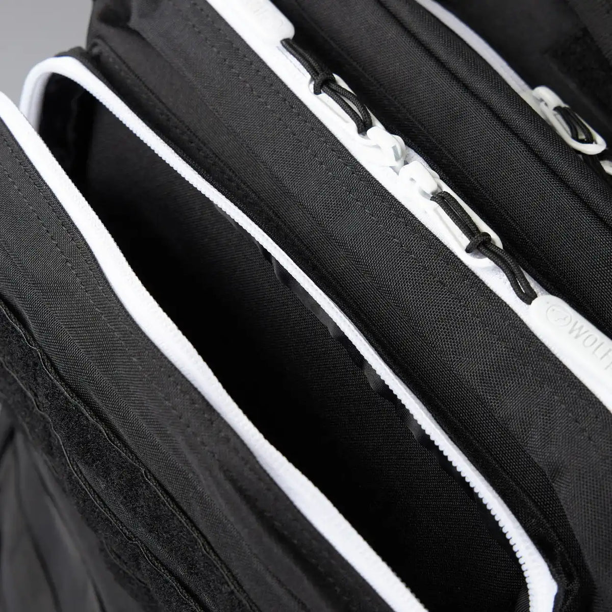 35L Backpack Power Slap Black