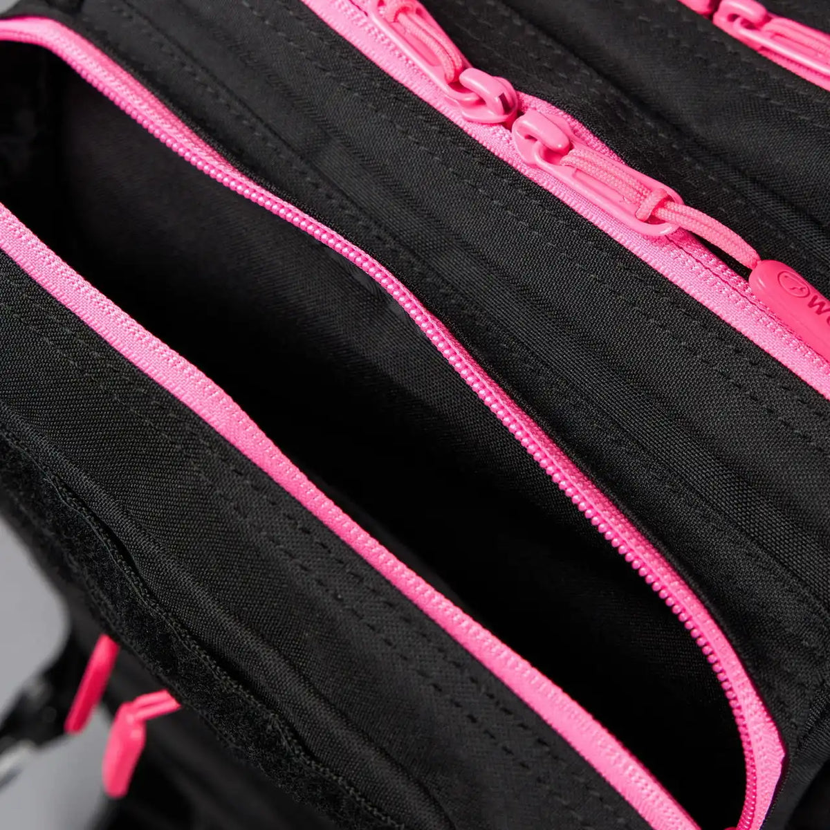 35L Black Neon Pink Meal Prep Management